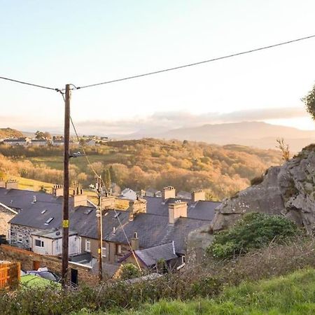 Cosy Terrace Cottage Built Into The Mountain Side. Blaenau Ffestiniog Exterior foto