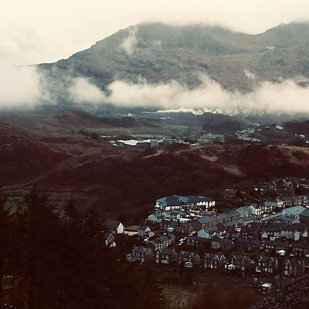 Cosy Terrace Cottage Built Into The Mountain Side. Blaenau Ffestiniog Exterior foto