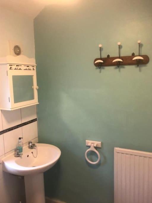 Cosy Terrace Cottage Built Into The Mountain Side. Blaenau Ffestiniog Exterior foto